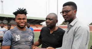 NPFL 2019/20: ABIA RECEIVE L.B.A AWARD IN ENUGU