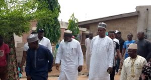 Kwara Utd visit goalkeeper Lateef Ishola and family over father’s death