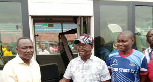 GOV SAMUEL ORTOM LIFT UP LOBI STARS SPIRIT AHEAD OF KANO PILLARS GAME.. PRESENT A BRAND NEW BUS AND CASH SUPPORT OF 10 MILLION NAIRA TO THE TEAM