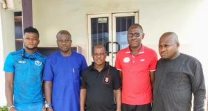WARRI WOLVES PAY CONDOLENCE VISIT TO NASARAWA UNITED OVER PLAYER’S DEATH
