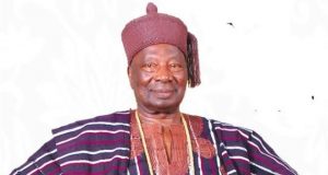 Sunday Dare celebrates Soun of Ogbomosho on 94th birthday occasion