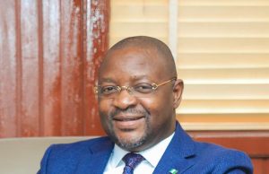 Dare Congratulates Akala at 70