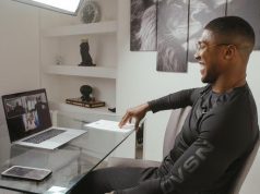 Anthony Joshua watches on as Oleksandr Usyk survives a scare against veteran Derek Chisora to win heavyweight clash by unanimous decision