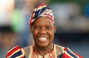 Minister Dare congratulates Chief Akande at 82