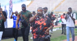 NNL22: Singer Teni Splashes N1 Million on Fans At a League Game in Lagos