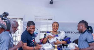 Moses Simon Extends Love To Home State Of Benue, As Benue’s First Family Receives Super Eagles Captain