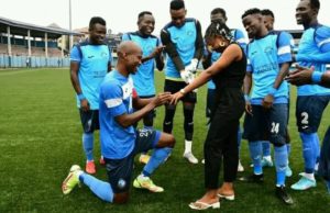 Enyimba’s Captain Austin Oladapo Propose To Longtime Girlfriend During Matchday 37 Clash With Dakkada FC