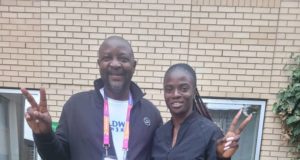 Birmingham 2022: Sunday Dare Receives Tobi Amusan After Oregon Heroics