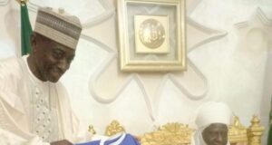 Emir Of Minna Showers Royal Blessings On Bala, As Tornadoes Coach Gets Fan Award