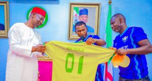 Governor Sule Hosts Akwanga All Stars, Ex-professional