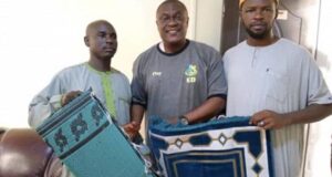 Coach Ogenyi Makes Donation To Sani Abacha Stadium Mosque
