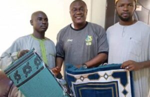 Coach Ogenyi Makes Donation To Sani Abacha Stadium Mosque