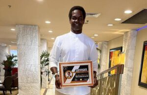 Hajji Gaffar Olawale Liameed Dedicates FUBS Personality Award To Nigerian Youths