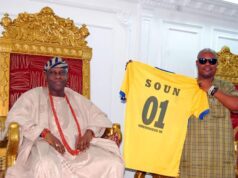 Crown FC Seeks Royal Blessings: General Manager Ortega, Team Pay Homage To Soun Of Ogbomoso Amidst Stellar NNL Campaign