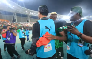 Victor Osimhen Mobbed