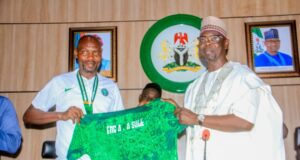 Governor Sule Hosts AFCON Silver-Winning Goalkeeper Trainer, Baruwa