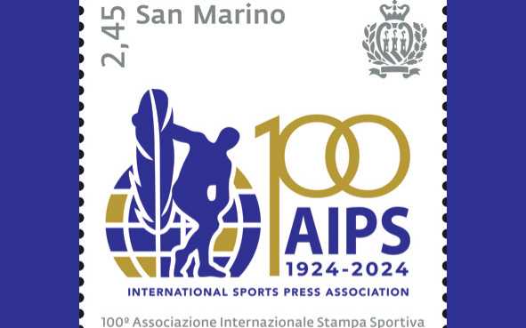 Consegnato ai Capitani Reggenti San Marino un francobollo commemorativo del primo centenario della Federazione Internazionale della Stampa Sportiva