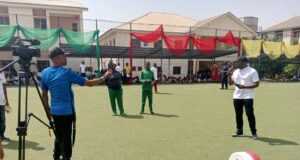 Nigeria Weightlifting Federation Begins Grassroots Campaign, Conducts Weightlifting Demonstration in School