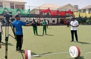 Nigeria Weightlifting Federation Begins Grassroots Campaign, Conducts Weightlifting Demonstration in School