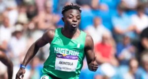 Alaba Akintola Clocks Season Best in Men’s 200m at Florida Relays, Finishes Third Behind De Grasse