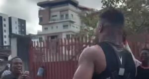 Reactions as Anthony Joshua Spotted Jogging Without Bodyguards on the Streets of Lagos