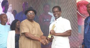 LSFA Boss Gafar Liameed Receives Sportsville Award