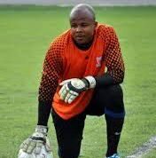 Former Super Eagles Goalkeeper Ikechukwu Ezenwa Rewards Best NPFL Goalkeepers and Trainers with Cash Prizes