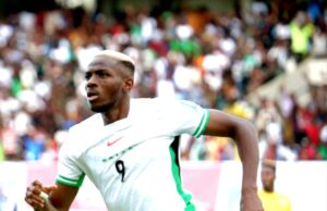 Taye Taiwo Hails Osimhen’s Relentless Spirit: “He Makes Defenders Tired”