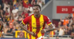 Trabzonspor Edge Göztepe in Fiery Super Lig Clash in İzmir Despite Anthony Dennis Stunner