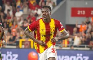 Trabzonspor Edge Göztepe in Fiery Super Lig Clash in İzmir Despite Anthony Dennis Stunner