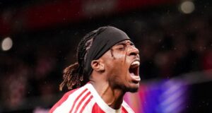 Noni Madueke’s Face Off With Chelsea Fans, Players Waved Aside By Arteta