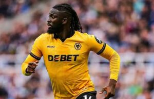 Arokodare Influence As Wolves Hold Nine-Man Everton to Draw
