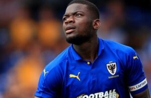 Deji Oshilaja Extends Mansfield Contract; As Barnet’s Coach Welcomes Chinedu, Jaiyesimi