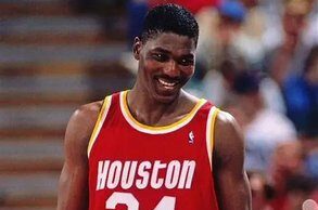 Olajuwon Reveals His Greatest Weapon: “Shot-Blocking Gave Me Respect”