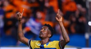 Olayinka the Difference as APOEL Stun League Leaders