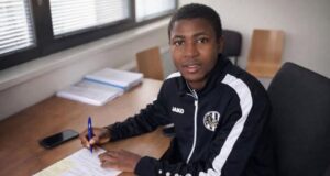Umar Abdullahi Extends Contract with FC Hradec Králové as Nigerian Prospect Targets Czech Top-Flight Debut