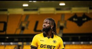 Wolves Coach Rob Edwards Explains Arokodare’s Sub Timing, Impact in Liverpool Victory