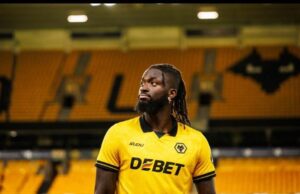 Wolves Coach Rob Edwards Explains Arokodare’s Sub Timing, Impact in Liverpool Victory