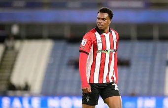 Deji Elerewe Part of Historic Lincoln City Promotion After 65 Years