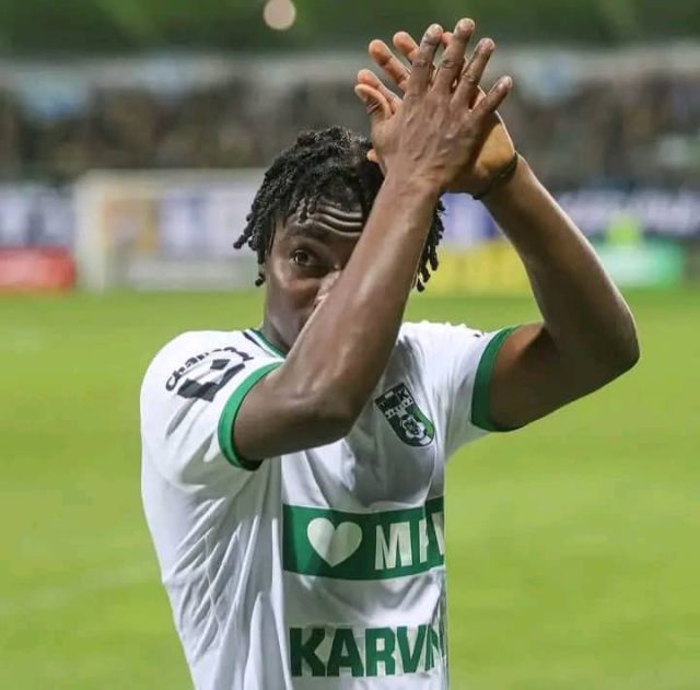 Emmanuel Ayaosi Leaves MFK Karvina for League Champions SK Slavia Prague