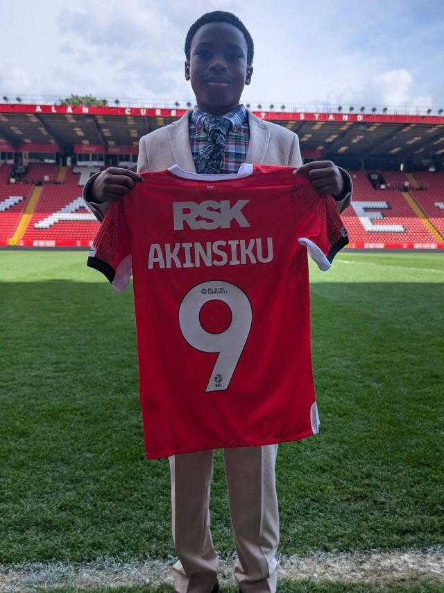 Future Addick! Young Nigerian Talent Obafemi Akinsiku Signs for Charlton Athletic Academy