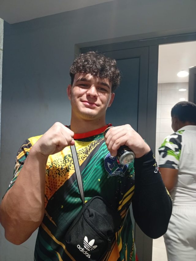 Ruan Uys Claims Junior Gold, Eyes Bright Future in Armwrestling