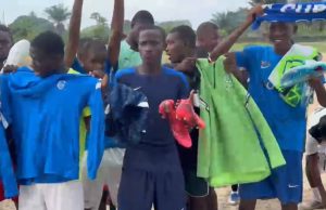 Paul Onuachu Donates More Than 50 Football Boots, Plus Various Kits To Young Stars FC Of Lagos