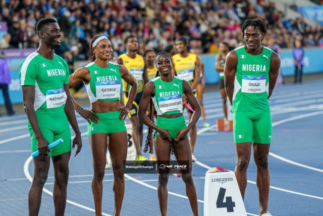 4x400m team