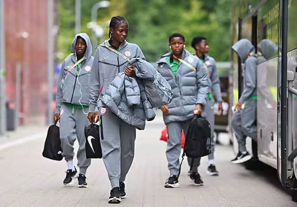 Falconets