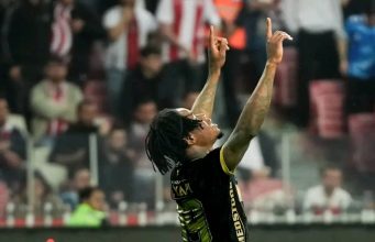 Goal No. 8! Gift Orban Scores, Assists Winner as Amedspor Fight Back to Beat Samsunspor 2-1